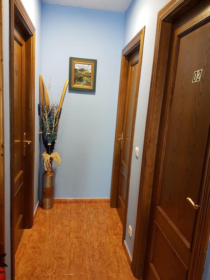 Hostal Los Nogales Кангас дел Нарсеа Екстериор снимка