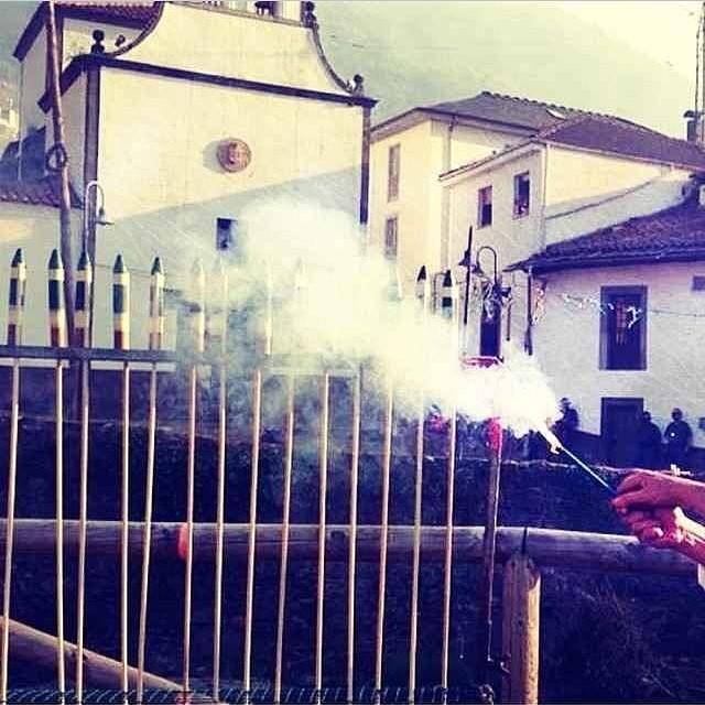 Hostal Los Nogales Кангас дел Нарсеа Екстериор снимка